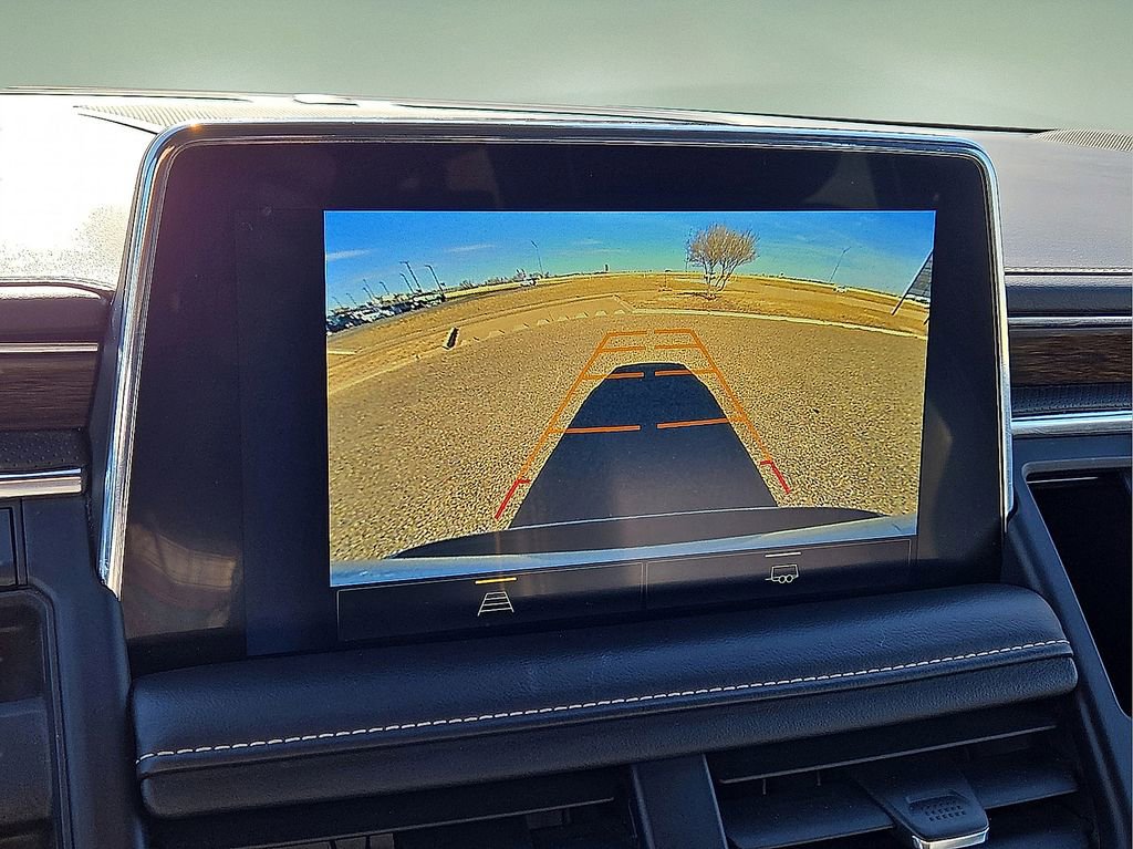 Used 2023 Chevrolet Suburban Premier image 31