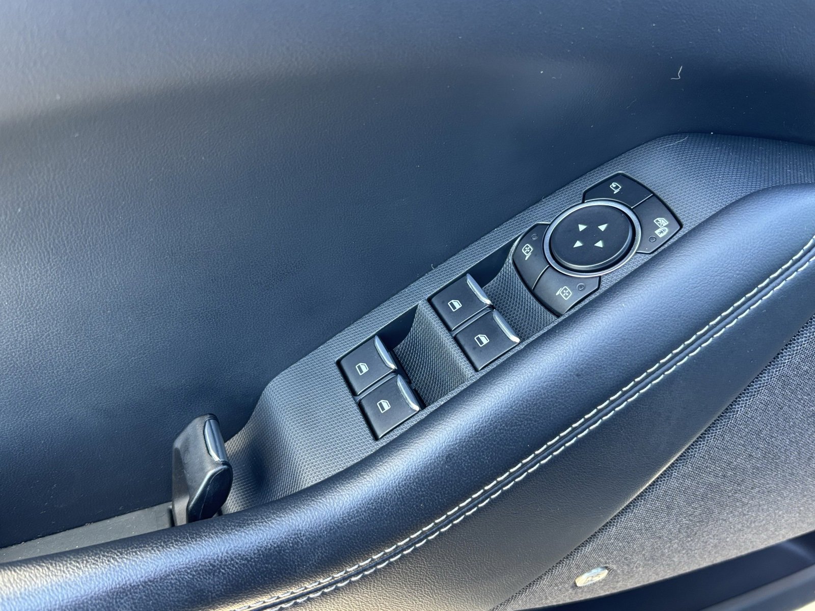 Used 2022 Ford Mustang Mach-E Premium image 18