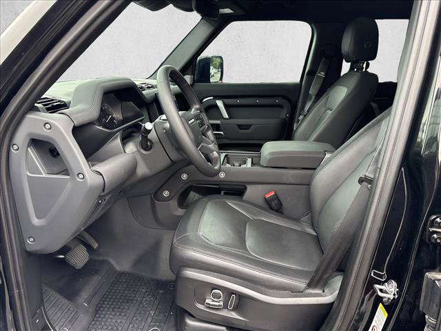 Used 2023 Land Rover Defender 130 X-Dynamic SE AWD/4WD image 10