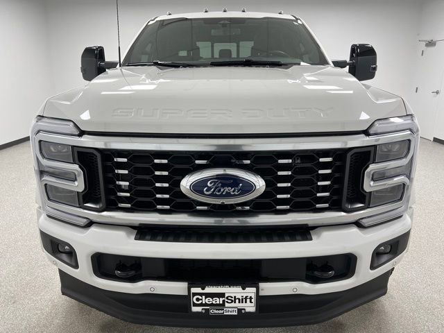Used 2025 Ford F450 Platinum w/ FX4 Off-Road Package image 3