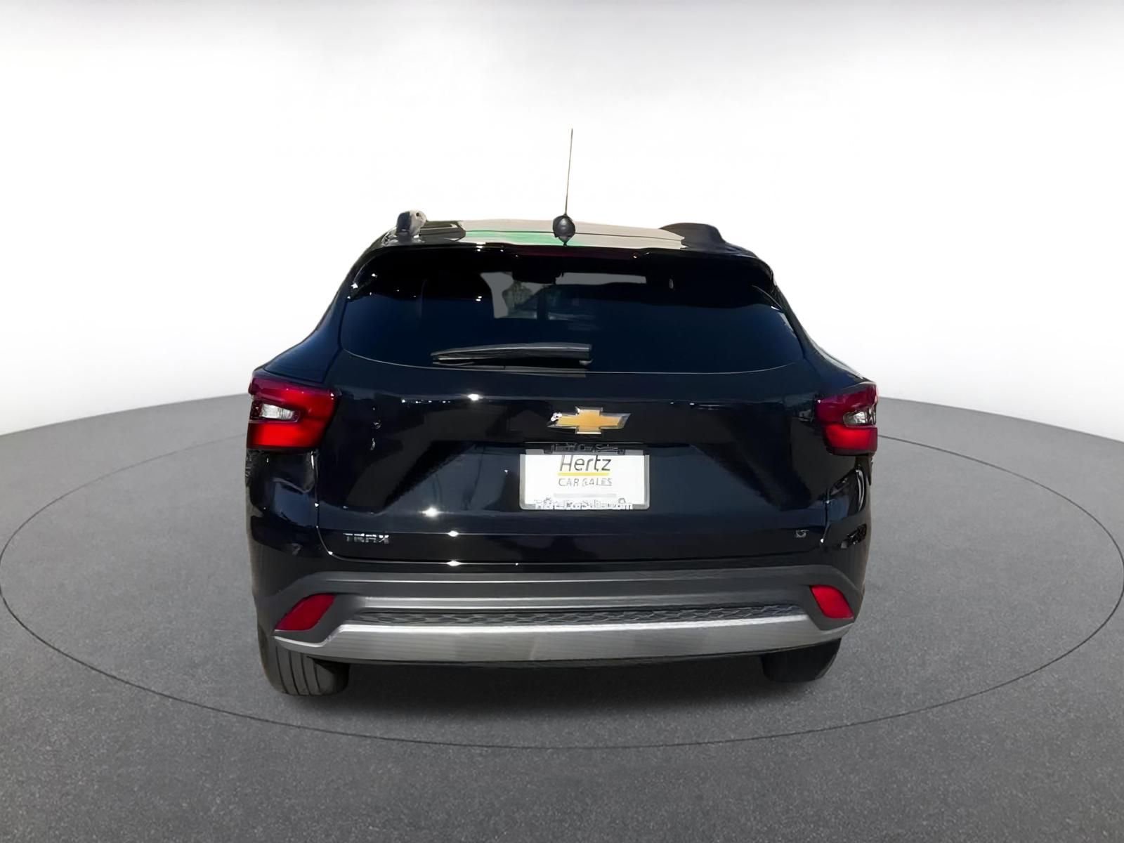 Used 2025 Chevrolet Trax LT image 12