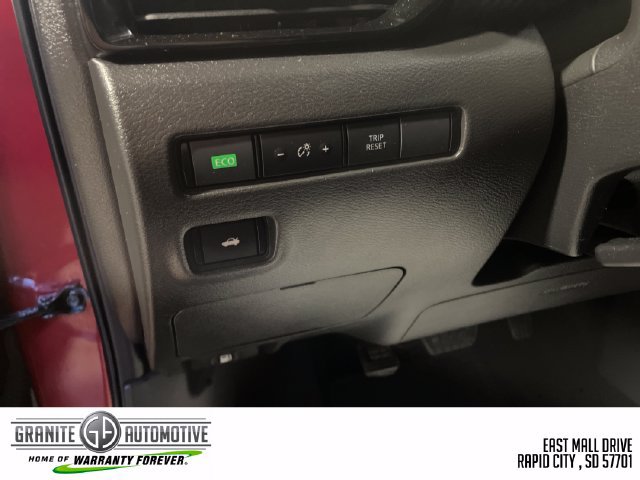 Used 2022 Nissan Sentra SR FWD image 30