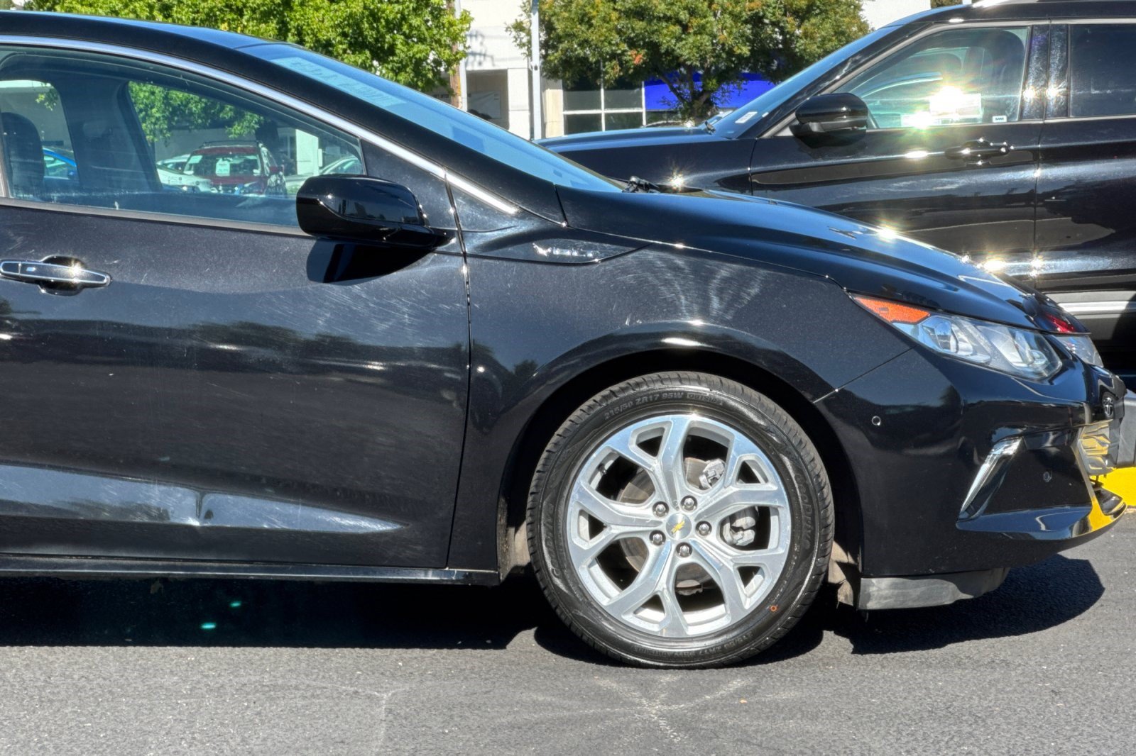 Used 2018 Chevrolet Volt Premier w/ Driver Confidence Package FWD image 34