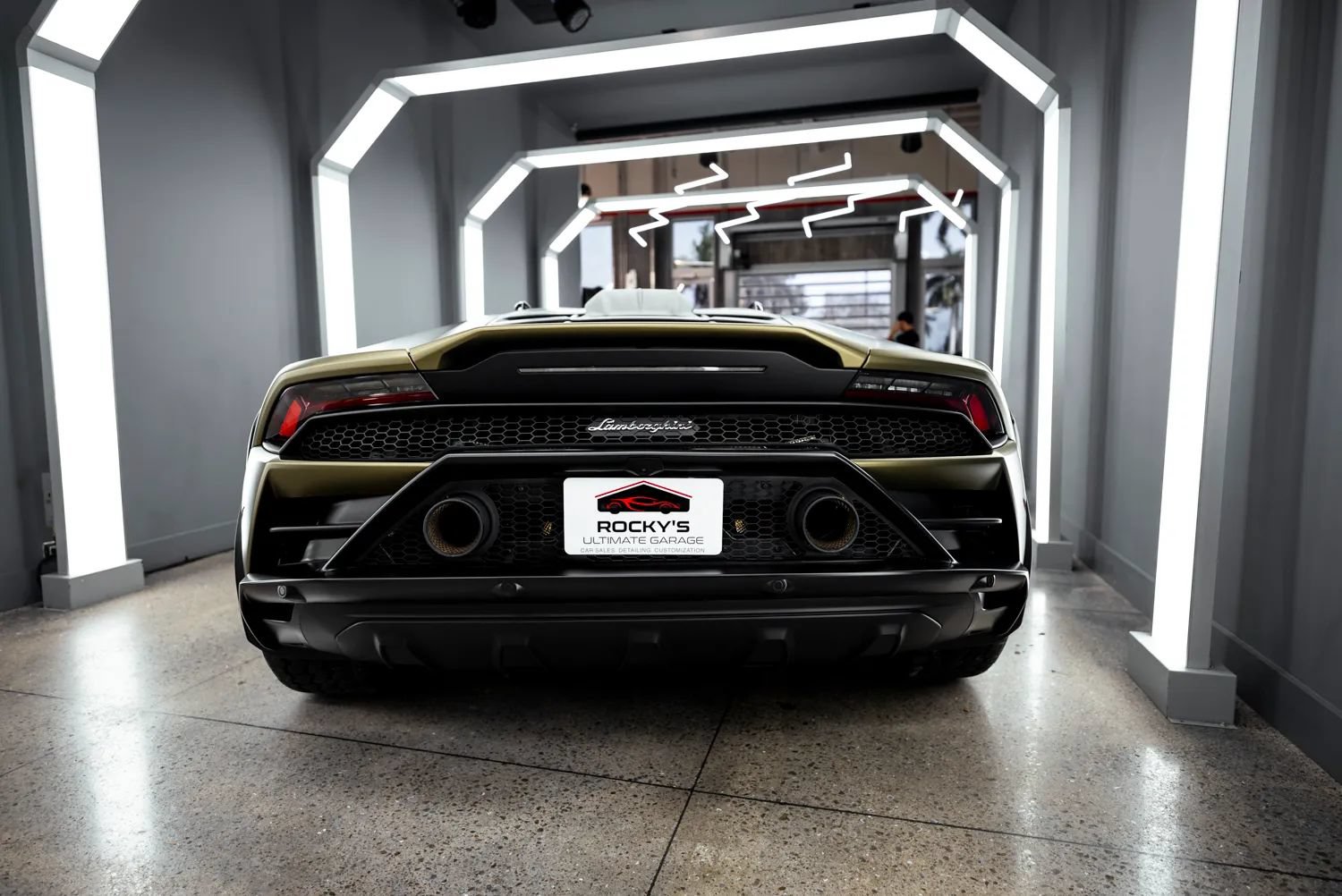 Used 2024 Lamborghini Huracan Sterrato AWD/4WD image 6