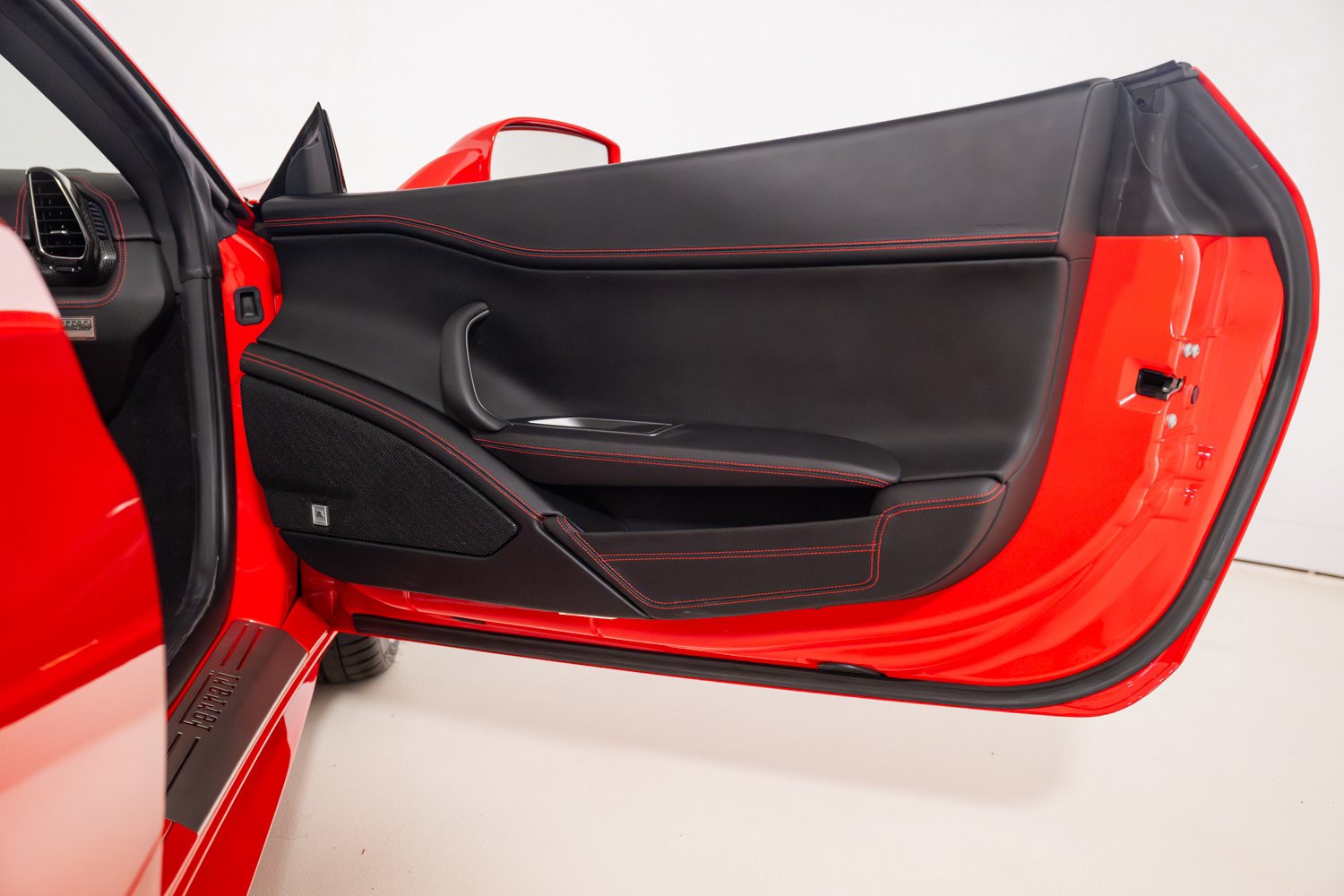 Used 2011 Ferrari 458 Italia Coupe RWD image 22