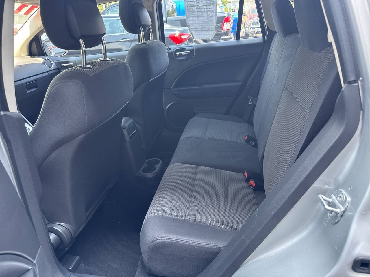 Used 2011 Dodge Caliber Mainstreet FWD image 16