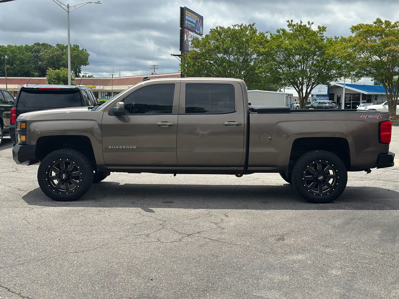 Used 2014 Chevrolet Silverado 1500 LT w/ LT Convenience Package AWD/4WD image 6