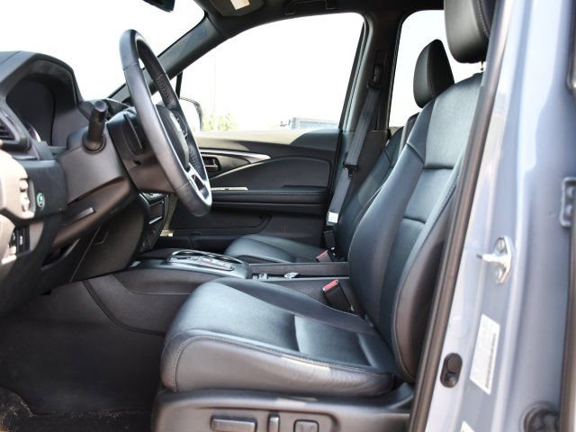 Used 2023 Honda Passport EX-L image 16