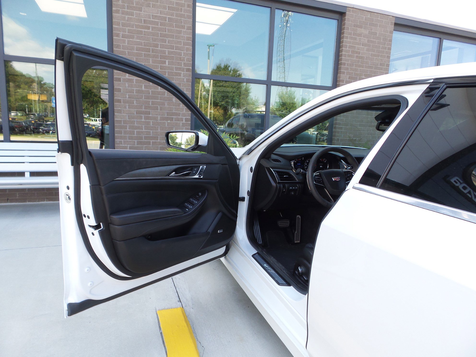 Used 2019 Cadillac CTS V w/ Carbon Fiber Package image 26