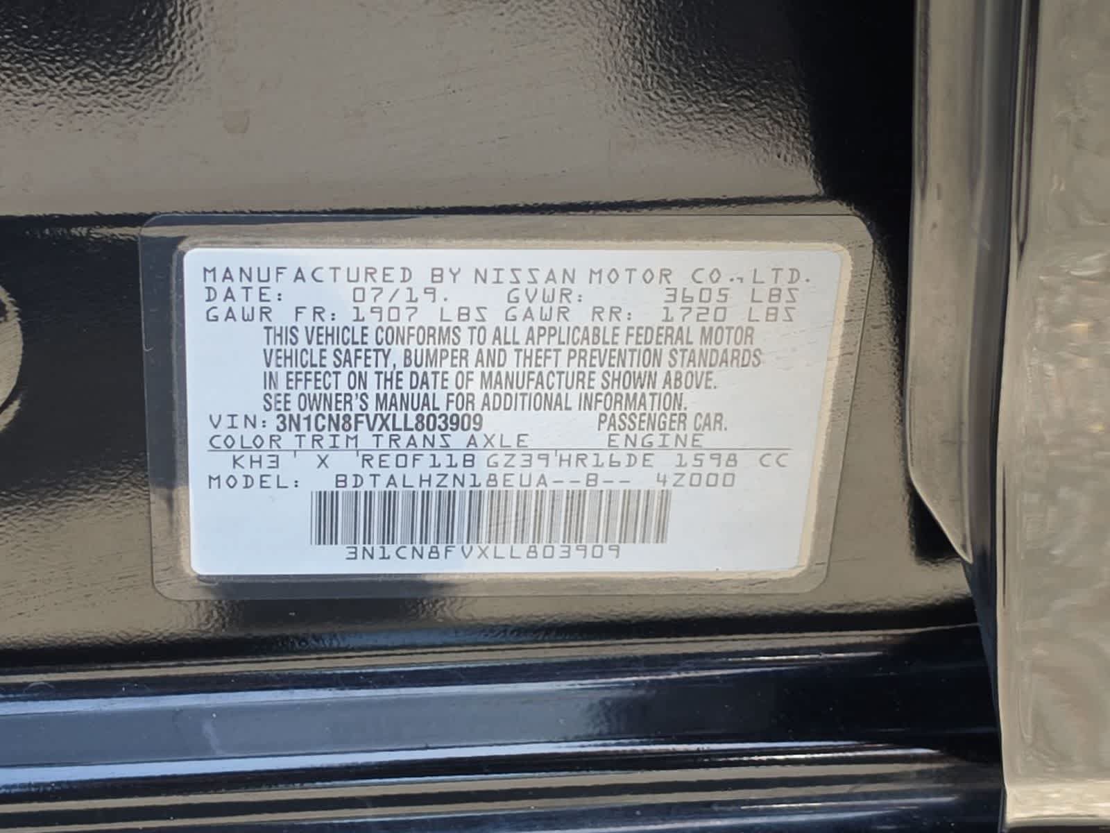 Used 2020 Nissan Versa SR FWD image 25