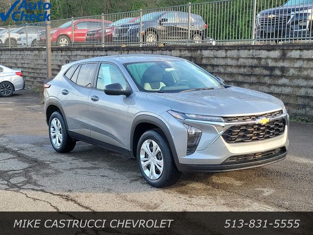 Used 2024 Chevrolet Trax LS image 7