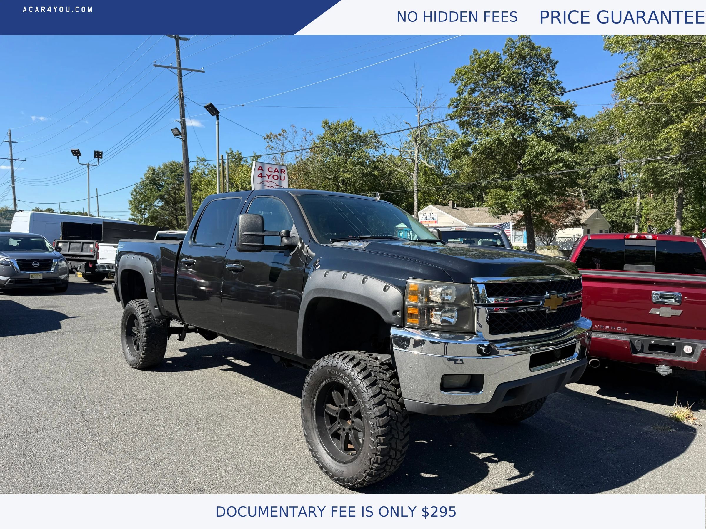 Used 2010 Chevrolet Silverado 2500 LT w/ Interior Plus Package AWD/4WD image 4