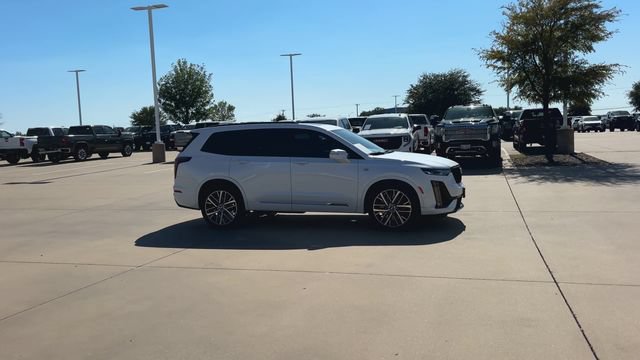 Used 2025 Cadillac XT6 Sport w/ Technology Package AWD/4WD image 2