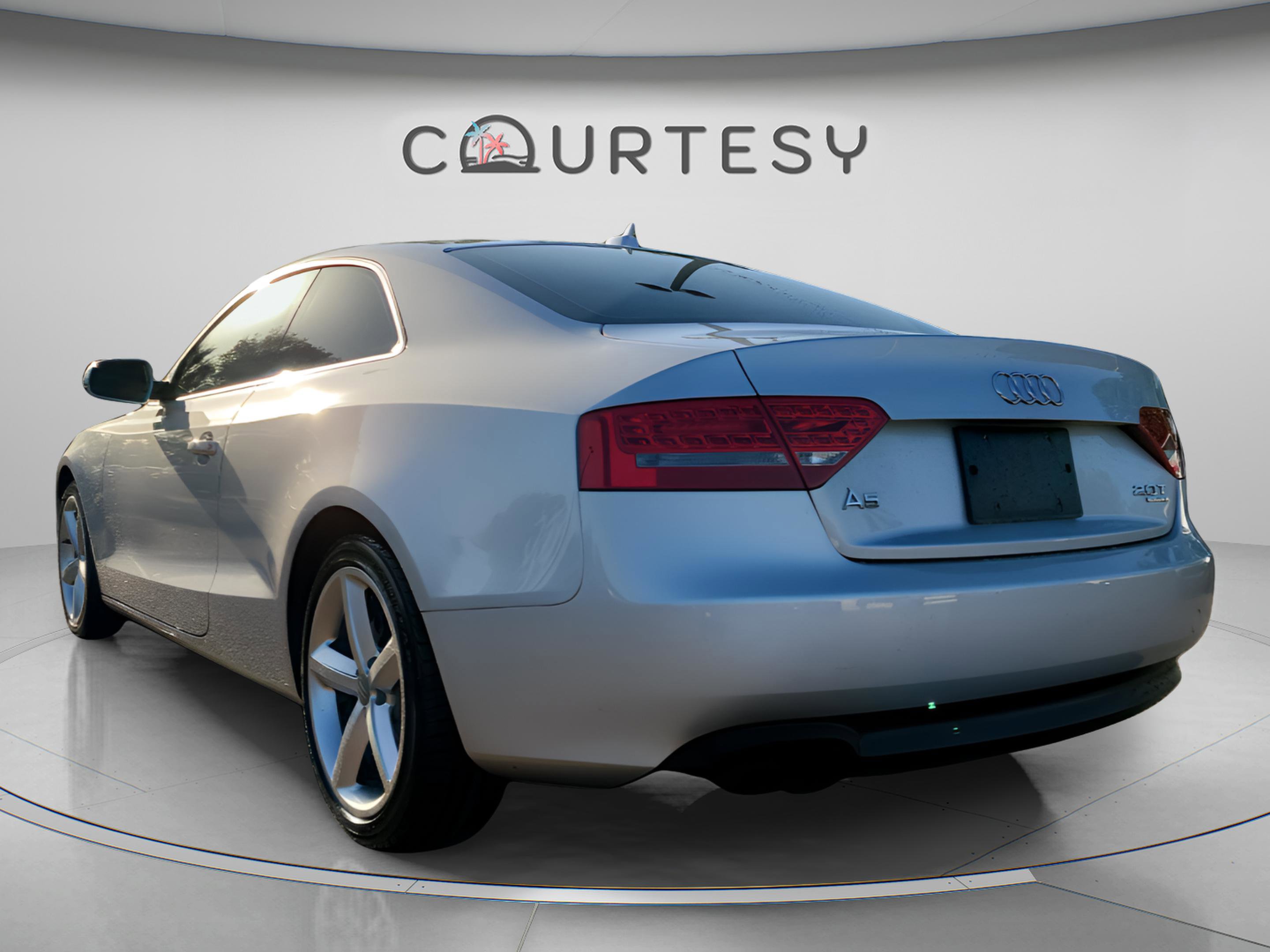 Used 2010 Audi A5 2.0T Premium Plus image 2