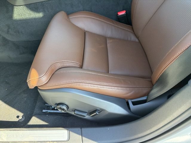 New 2026 Volvo V60 B5 Cross Country Ultra w/ Protection Package Premier AWD/4WD image 11