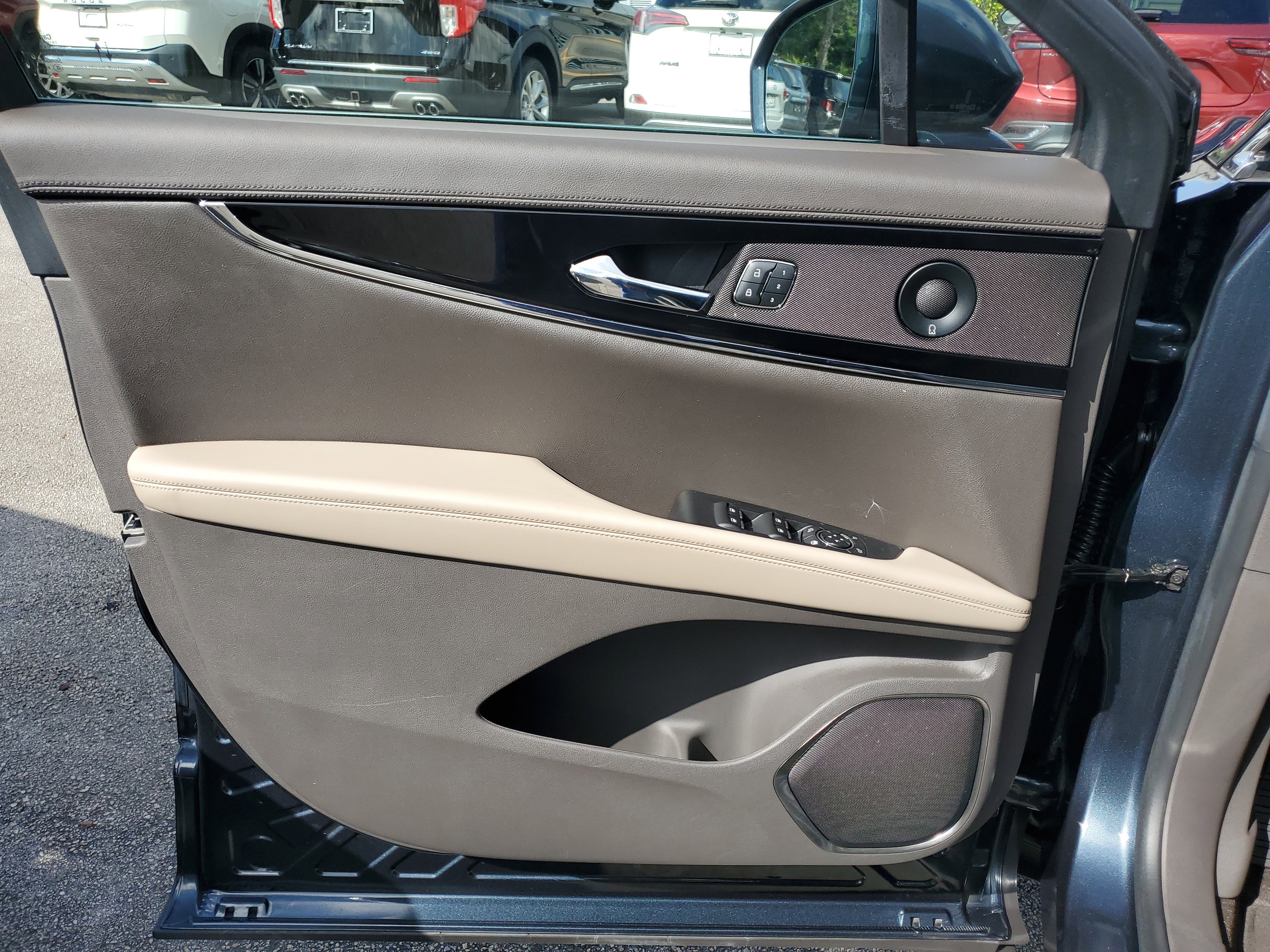 Certified 2021 Lincoln Nautilus Reserve image 15