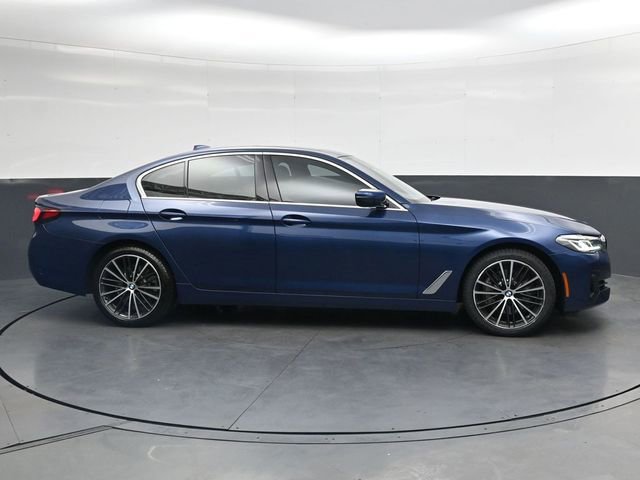 Used 2023 BMW 530i w/ Premium Package RWD image 3