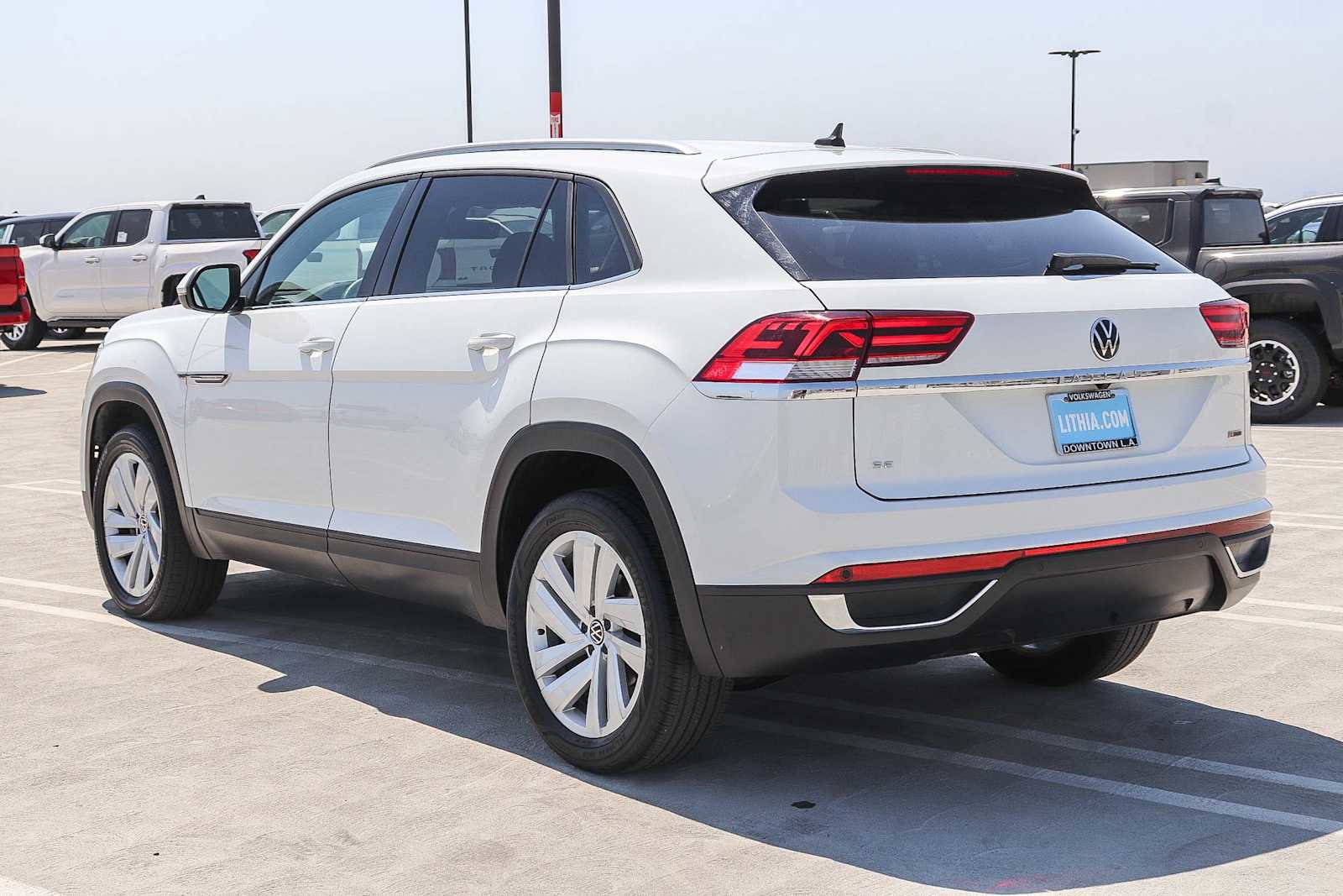 Used 2022 Volkswagen Atlas Cross Sport SE image 5