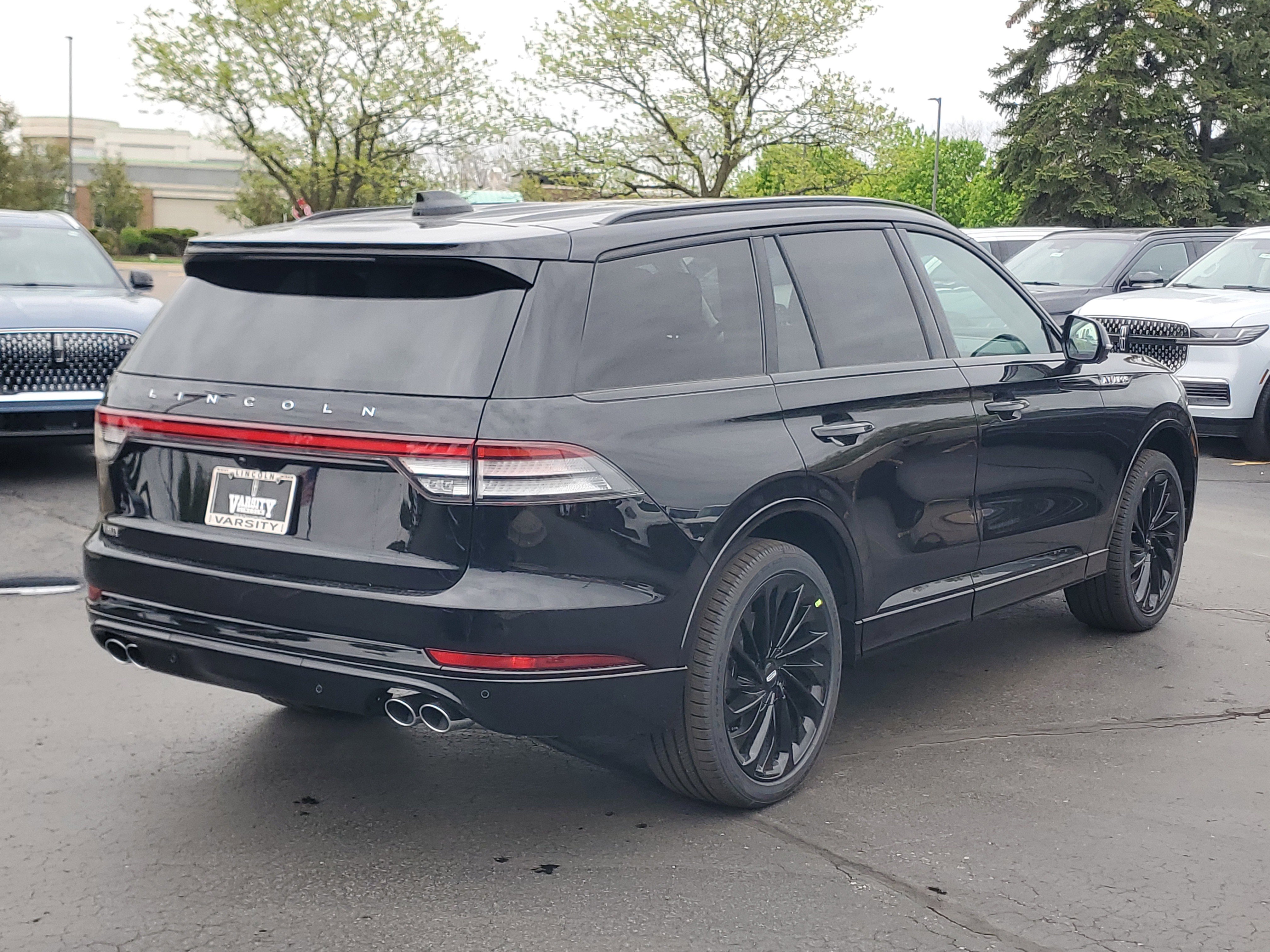 New 2026 Lincoln Aviator Reserve AWD/4WD image 4