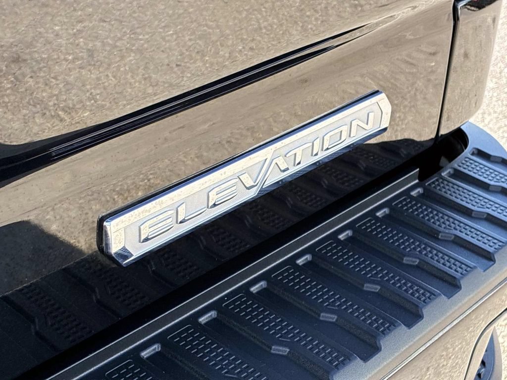 Used 2022 GMC Sierra 1500 Elevation w/ Elevation Premium Package AWD/4WD image 11