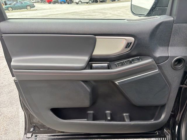 Used 2025 Ford Expedition Active image 28