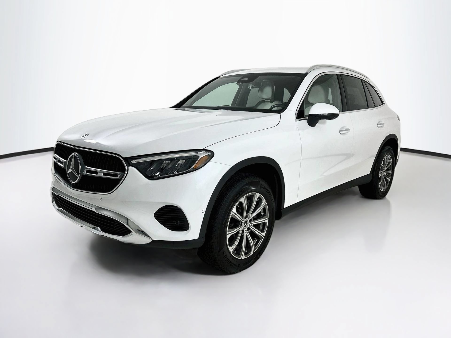 Certified 2026 Mercedes-Benz GLC 300 image 3