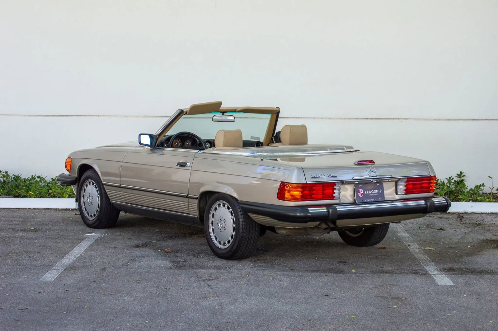 Used 1989 Mercedes-Benz 560 SL image 8
