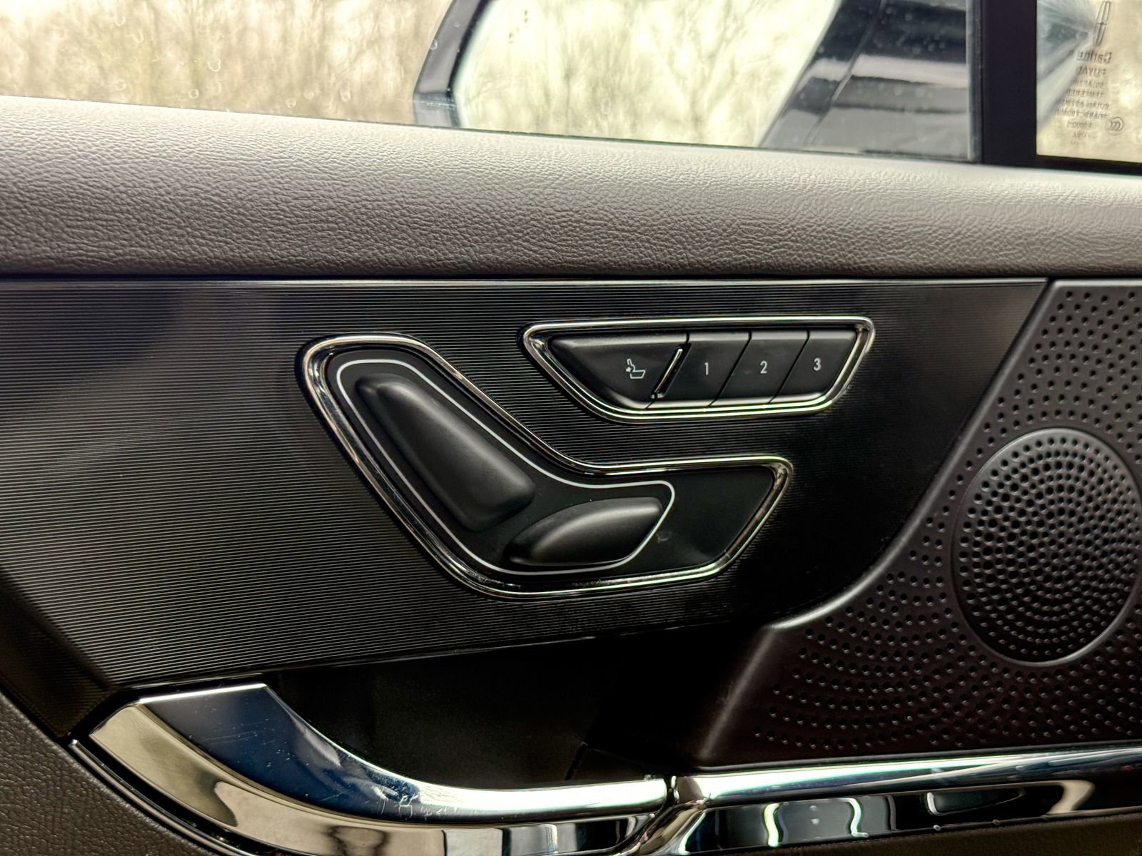 Used 2024 Lincoln Corsair AWD w/ Equipment Group 101A image 29