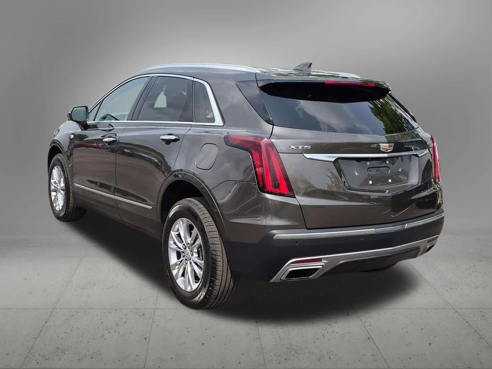 Used 2020 Cadillac XT5 Premium Luxury w/ LPO, Floor Liner Package FWD image 4