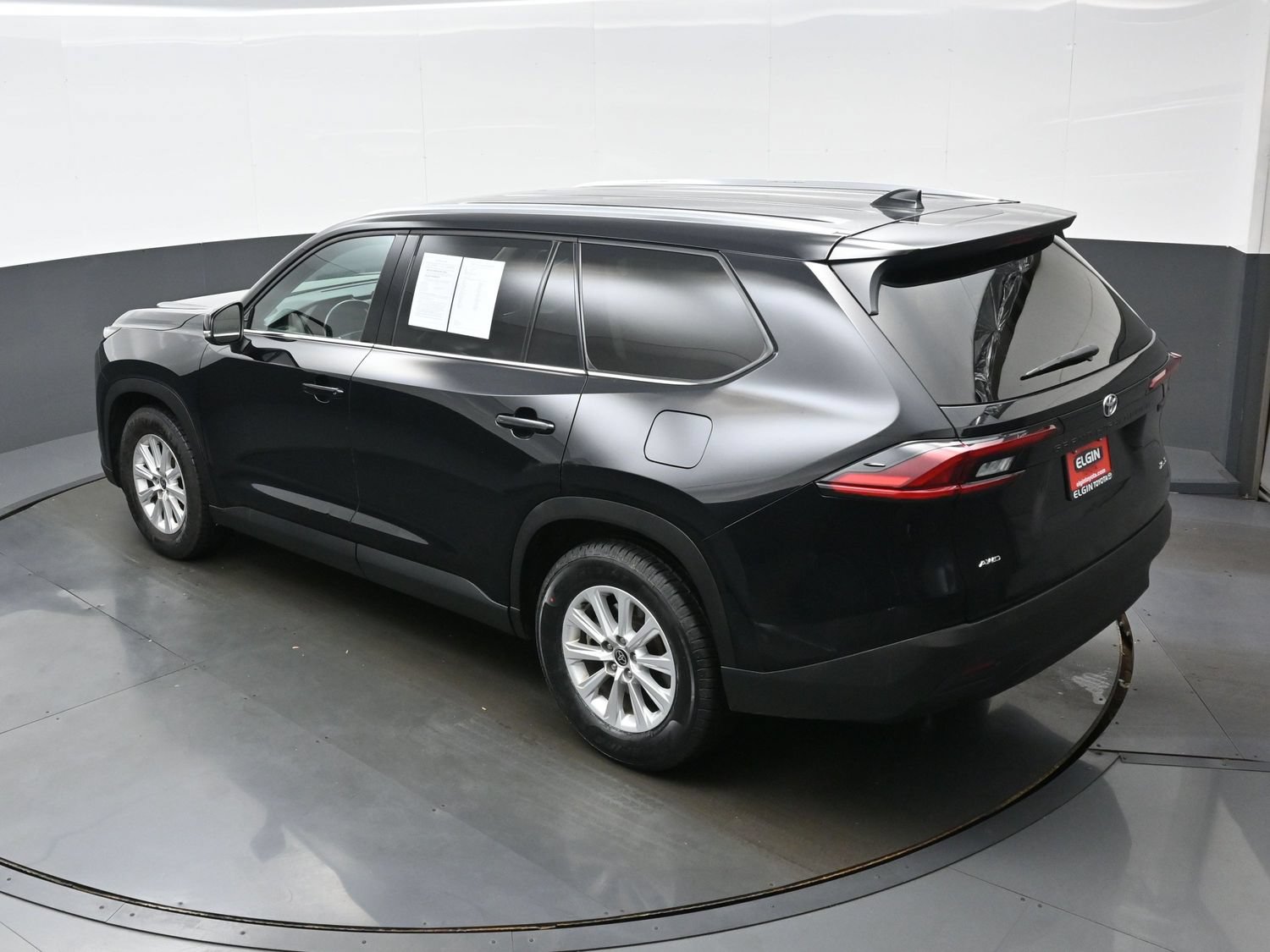 Used 2025 Toyota Grand Highlander AWD image 39