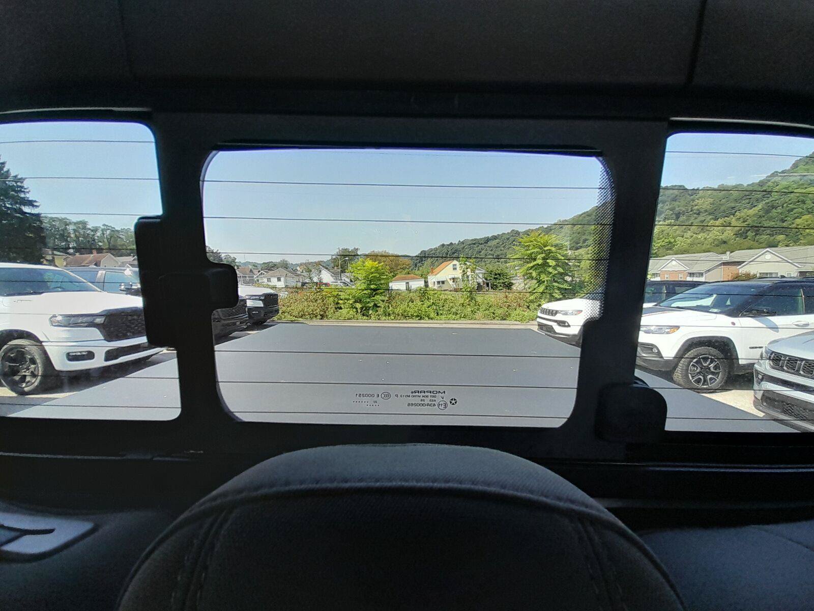 Used 2023 Jeep Gladiator Rubicon w/ Cold Weather Group AWD/4WD image 43