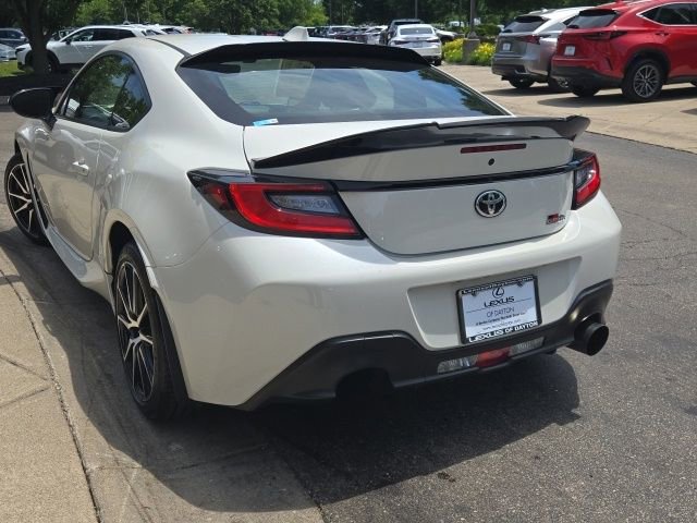 Used 2024 Toyota GR86 RWD image 6