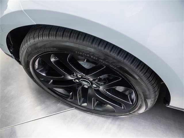 New 2026 Land Rover Range Rover Evoque Dynamic SE AWD/4WD image 13