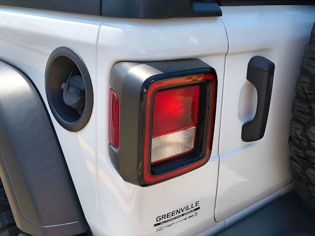 Used 2021 Jeep Wrangler Sport S AWD/4WD image 26