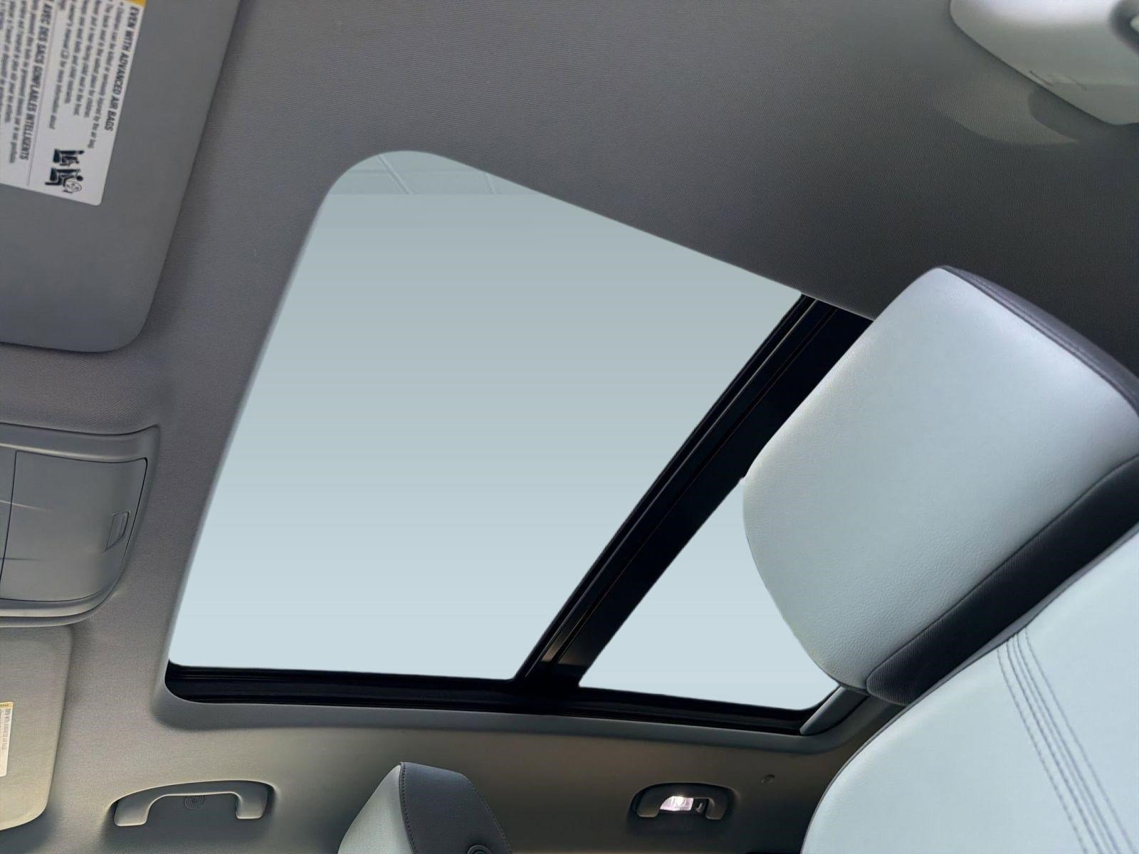 Used 2019 Chevrolet Blazer LT w/ Sun and Wheels Package image 15