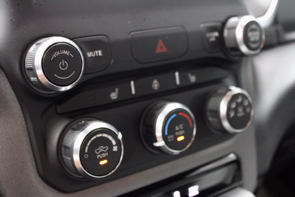 Used 2023 RAM 1500 Big Horn AWD/4WD image 31