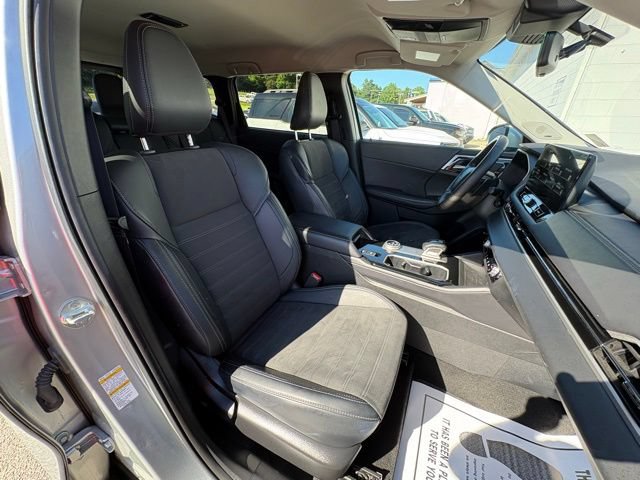 Used 2025 Mitsubishi Outlander SE FWD image 26