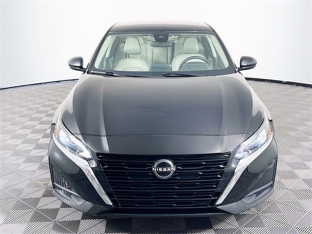 Used 2025 Nissan Altima 2.5 SV image 3