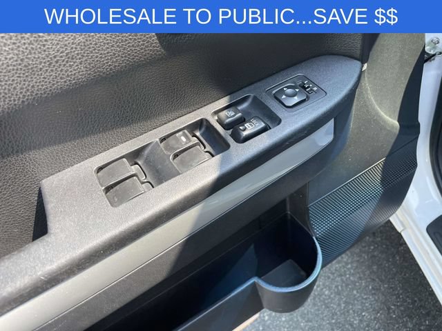 Used 2011 Mitsubishi Endeavor SE FWD image 22