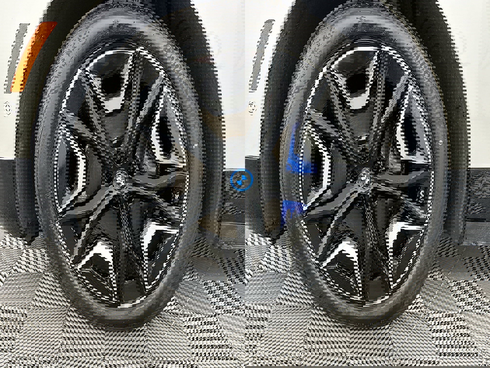 Used 2022 BMW iX xDrive50 w/ Premium Package image 34