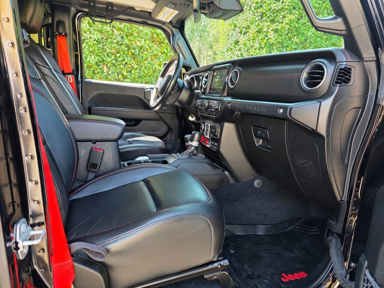 Used 2020 Jeep Wrangler Unlimited Rubicon w/ Quick Order Package 28Y Recon AWD/4WD image 37