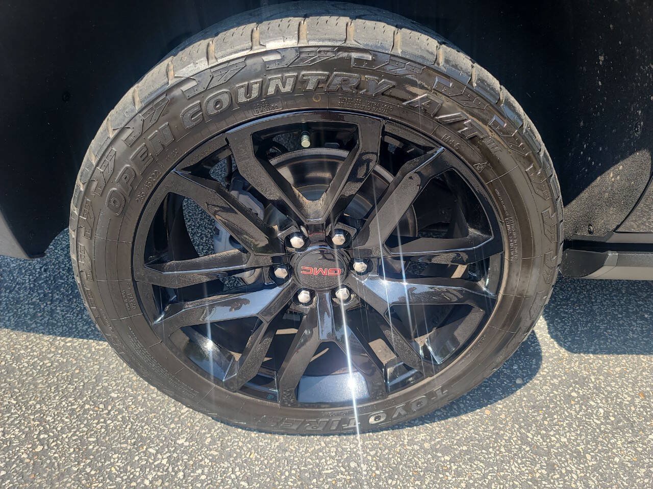 Used 2022 GMC Yukon XL AT4 AWD/4WD image 11
