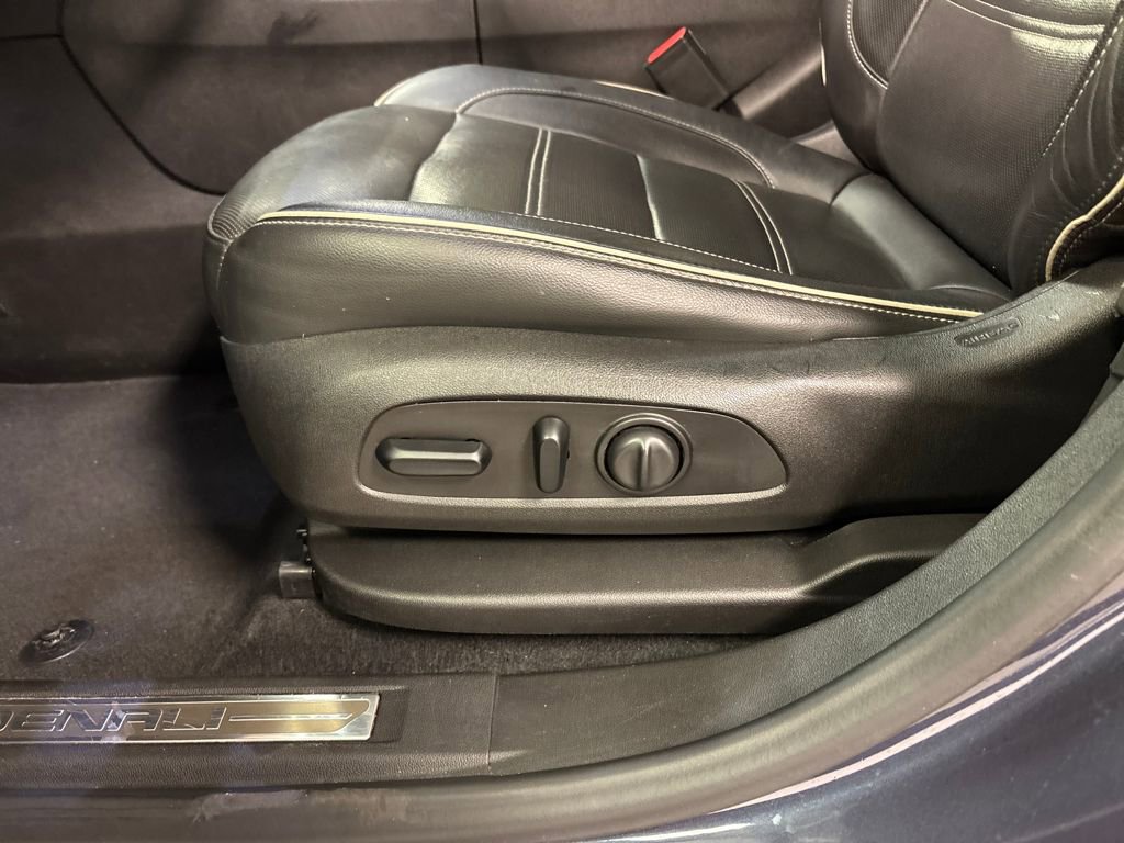 Certified 2019 GMC Acadia Denali image 25