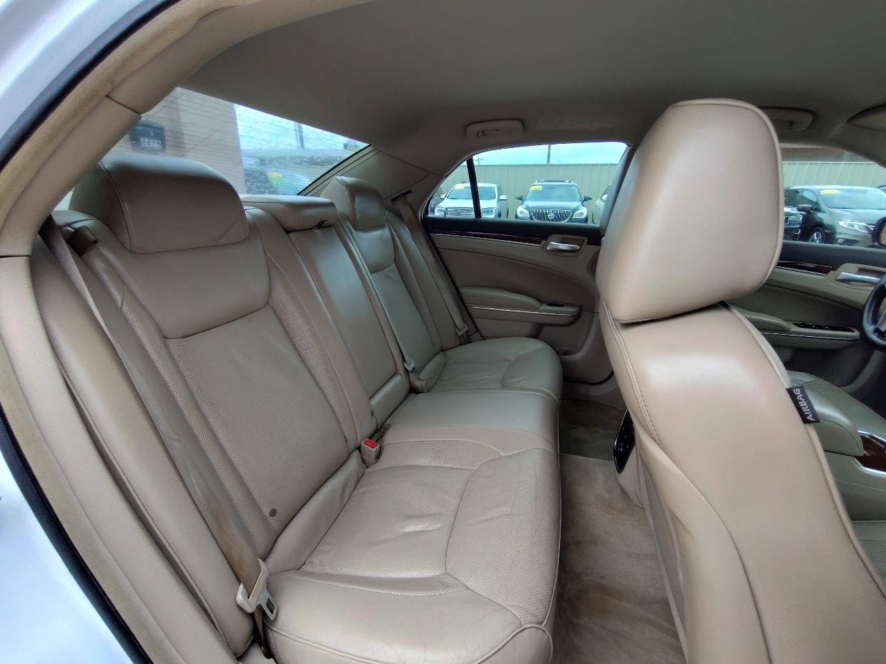 Used 2011 Chrysler 300 Limited w/ Luxury Group RWD image 38