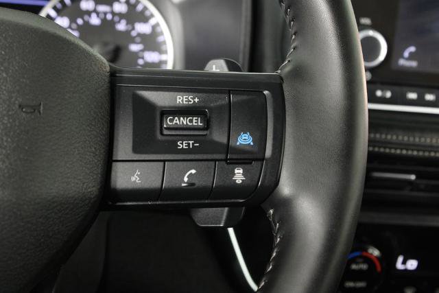 Certified 2025 Nissan Rogue SV image 28