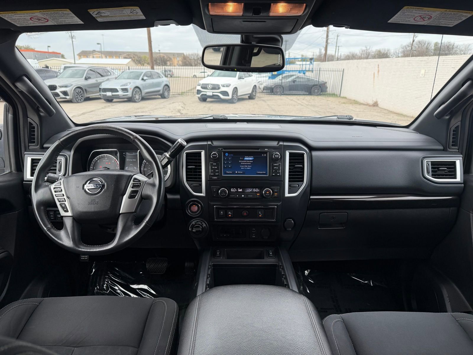 Used 2018 Nissan Titan SV w/ SV Convenience Package AWD/4WD image 12