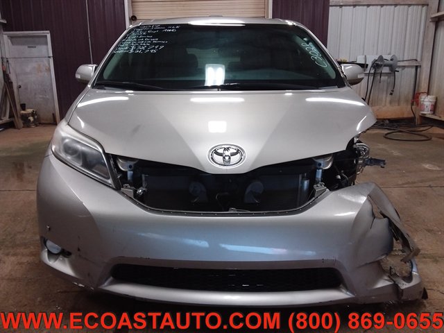 Used 2017 Toyota Sienna Limited AWD/4WD image 7