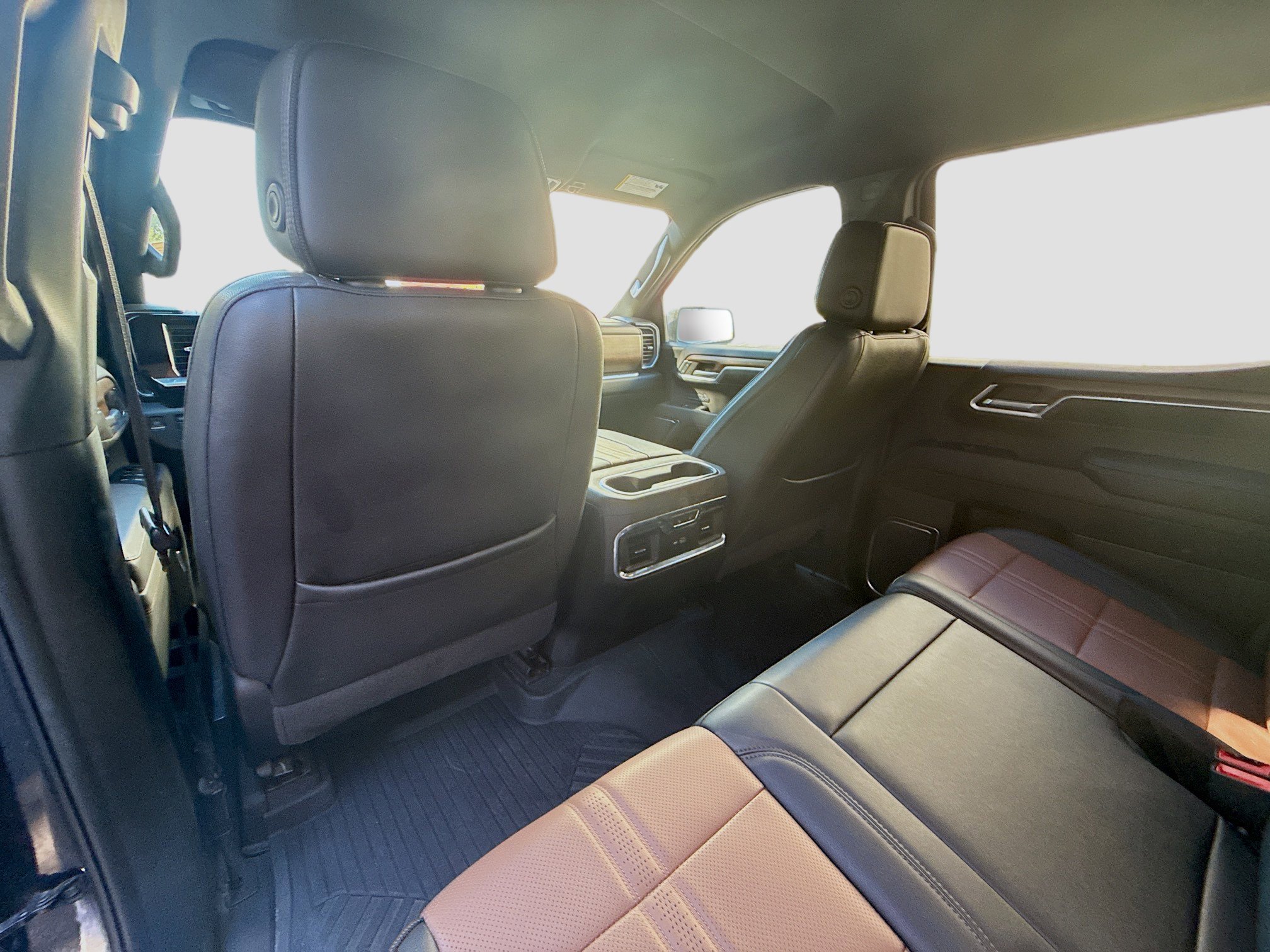 Used 2023 Chevrolet Silverado 1500 High Country w/ Z71 Off-Road Package image 23