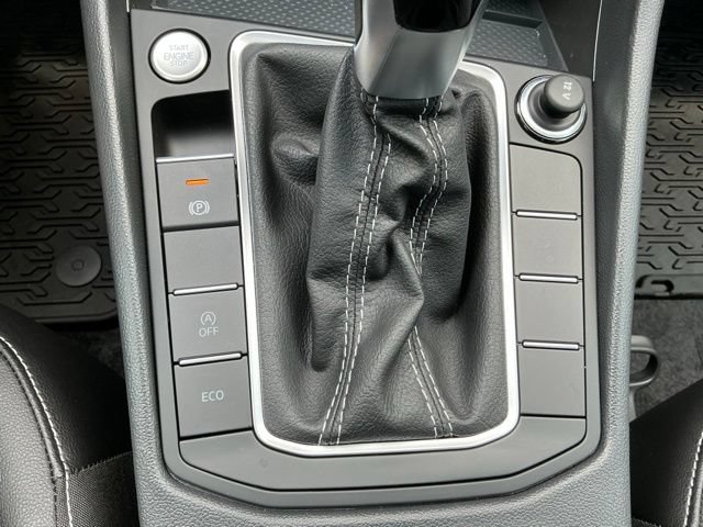 New 2026 Volkswagen Jetta SE FWD image 23