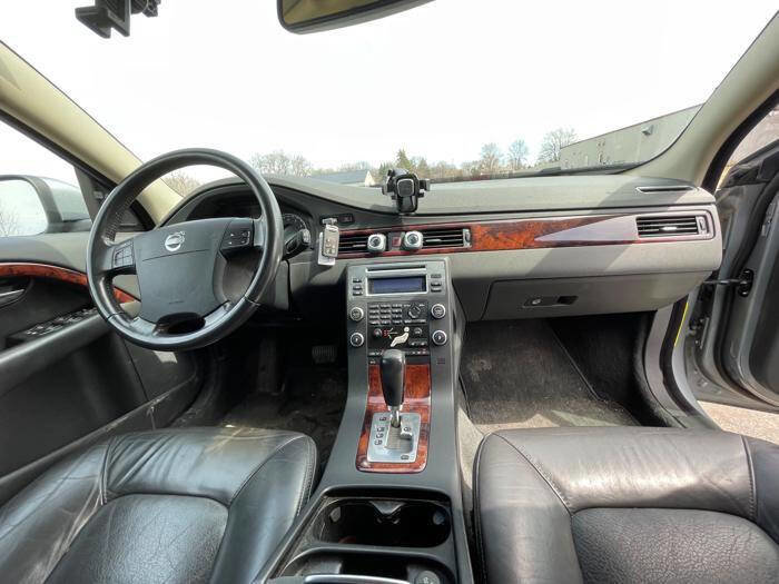 Used 2008 Volvo XC70 3.2 image 31